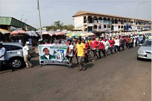 تظاهرات مردم نیجریه در حمایت از شیخ زاکزاکی<font color=red size=-1>- بازدید: 25975</font>